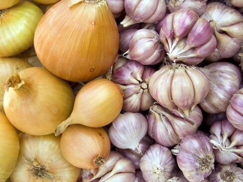 Garlic and onions - home remedies for the treatment of helminthic infestation