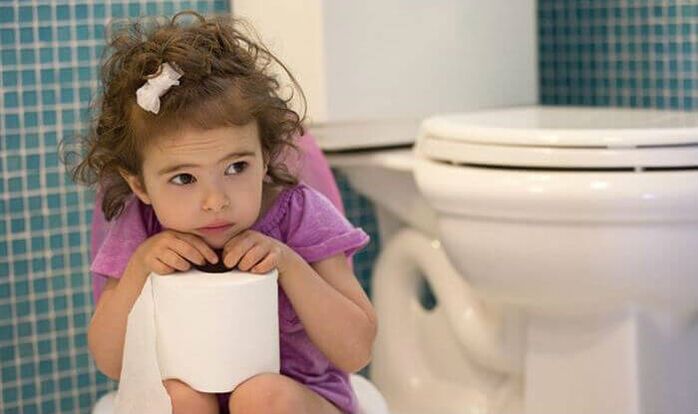 Problems with the intestines indicate the presence of parasites in the child's body